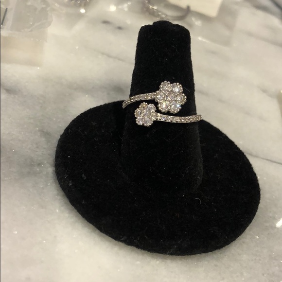 Cubic Zirconia Sterling Silver Dainty Flower Wrap Ring,Boutique- sz 7 or 8 - Picture 2 of 8